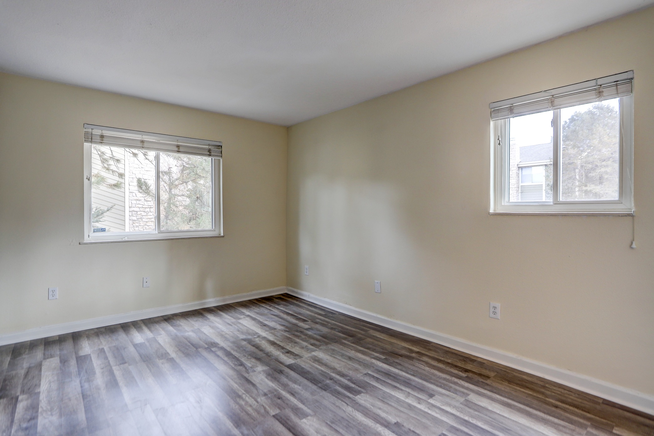 Bright second bedroom in Brandy Chase rental Denver CO